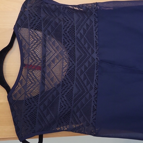 MM sheer lace ladies blouse. - Picture 6 of 10